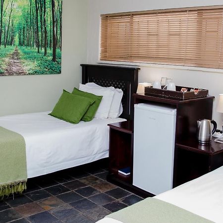 85 Ehmke Guesthouse Mbombela Eksteriør billede