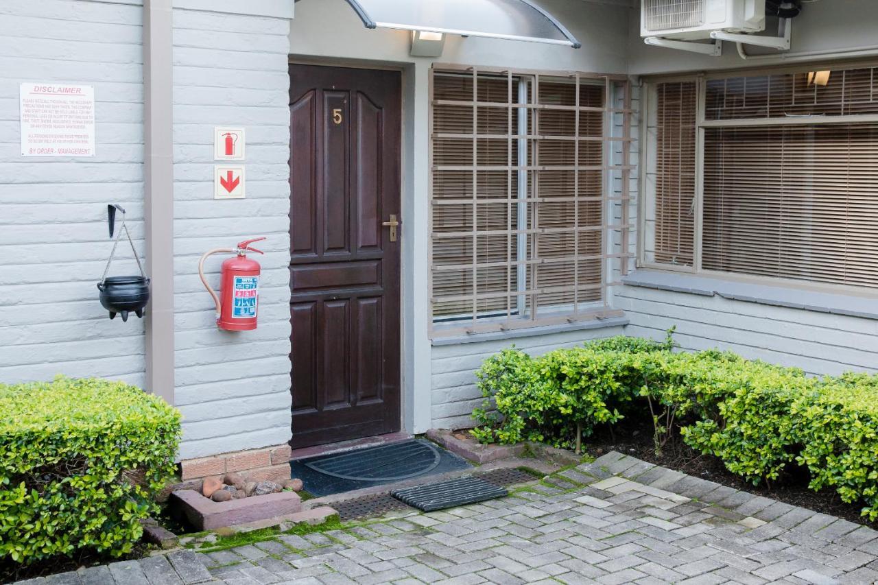 85 Ehmke Guesthouse Mbombela Eksteriør billede