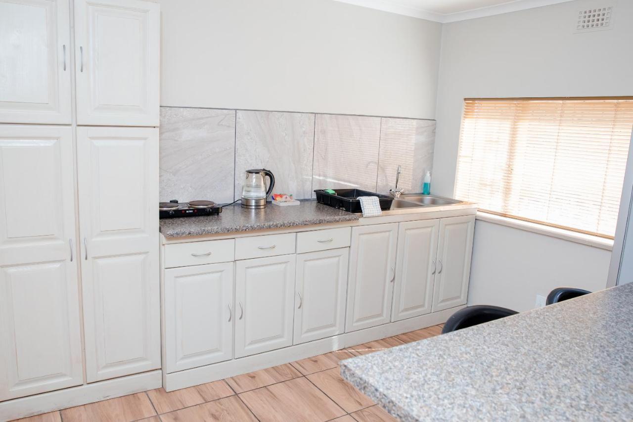 85 Ehmke Guesthouse Mbombela Eksteriør billede