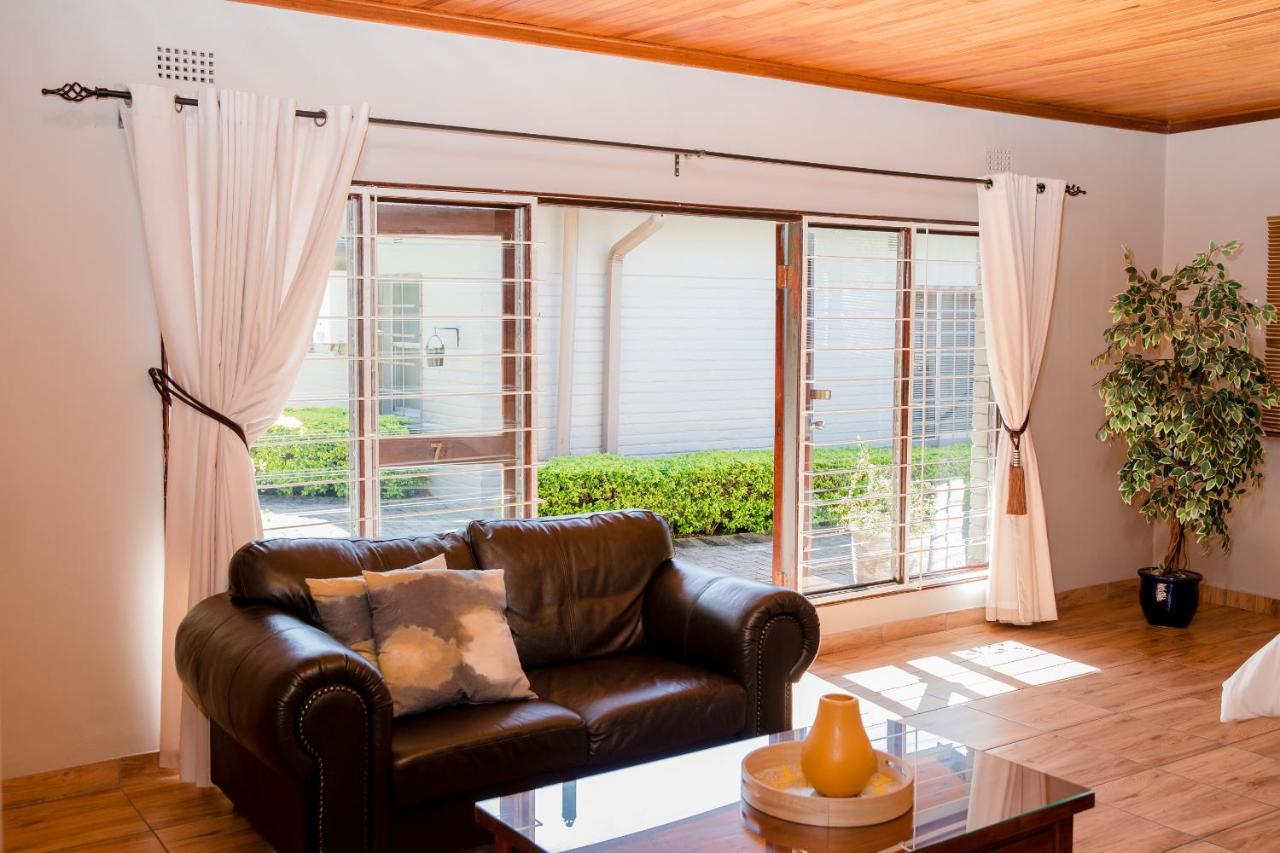 85 Ehmke Guesthouse Mbombela Eksteriør billede