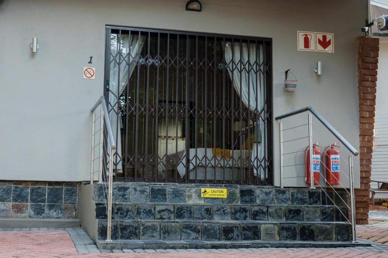 85 Ehmke Guesthouse Mbombela Eksteriør billede