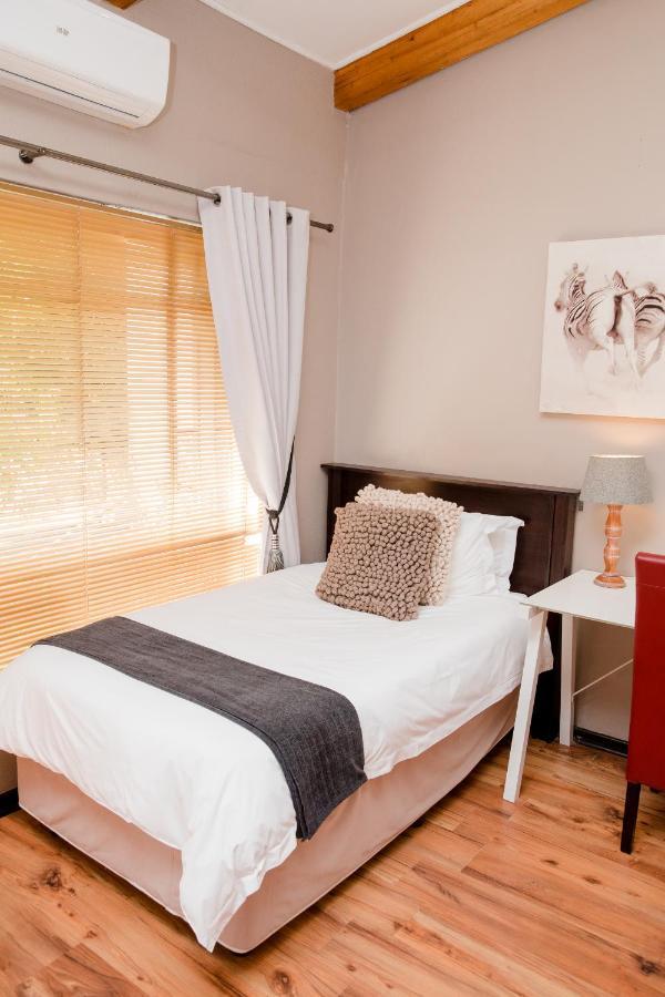 85 Ehmke Guesthouse Mbombela Eksteriør billede